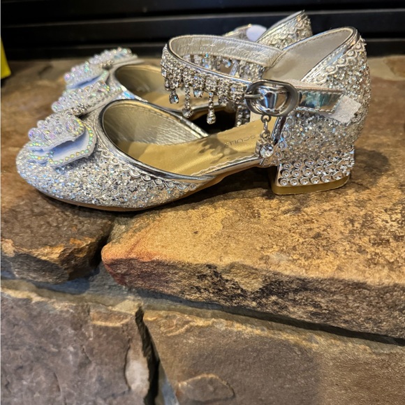 Trish Scully Regal Princess shoes - Picture 3 of 6